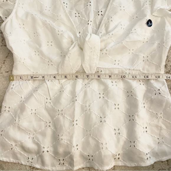 Abercrombie Knot Front Eyelet Blouse White Size Small - Picture 13 of 15